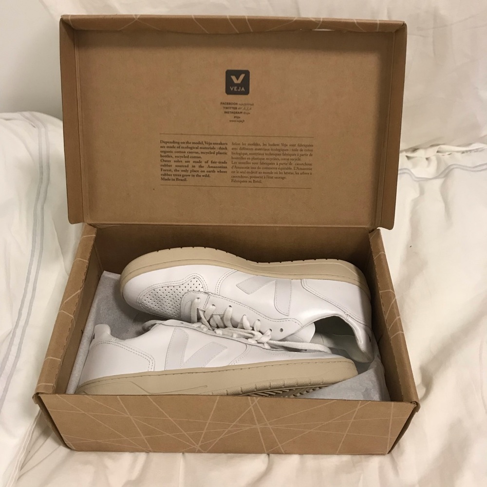 Only worn once Veja V10 sneakers